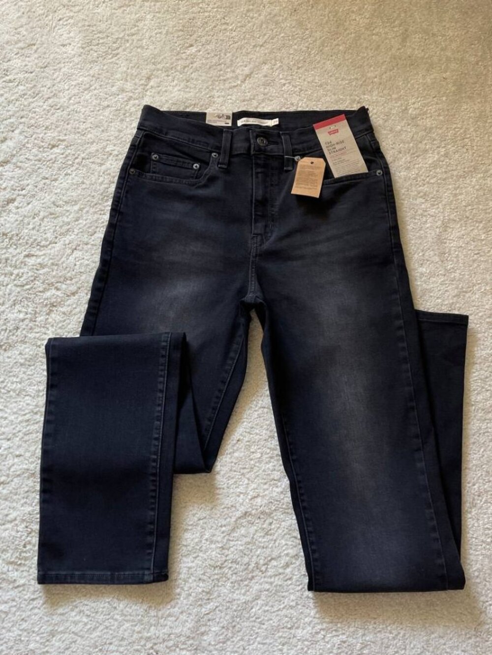 NWT Levi’s 724 High Rise Slim Straight Black Wash Women’s Jeans Size 29/32